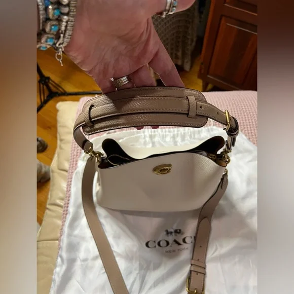 Coach Willow Leather Colorblock - Picture 5 of 12